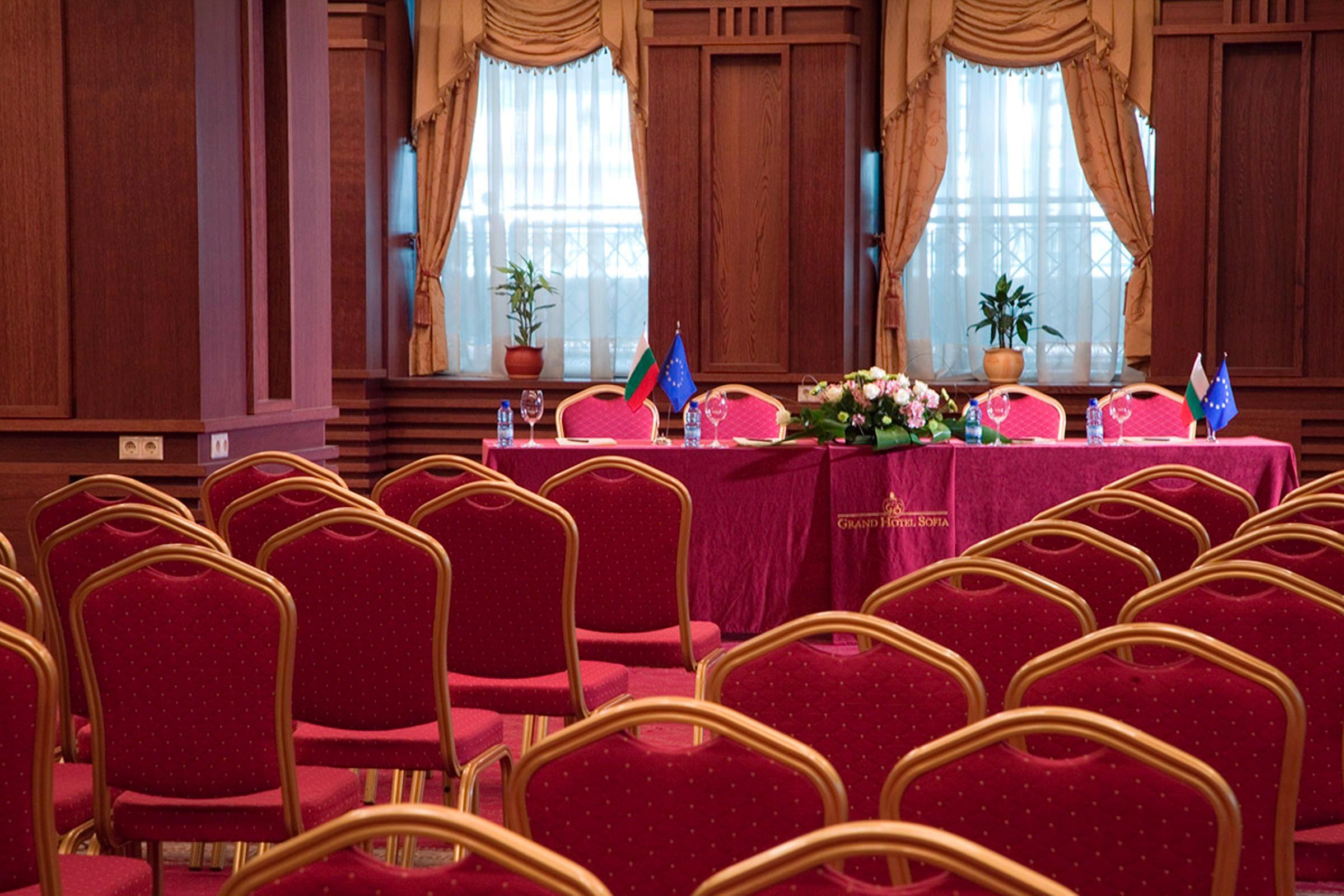 Grand Hotel סופיה מראה חיצוני תמונה The conference room of the European Economic and Social Committee