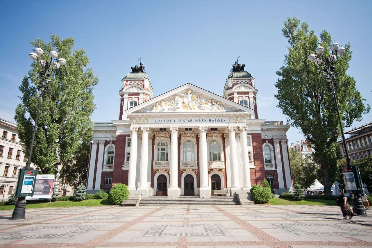 Grand Hotel סופיה מראה חיצוני תמונה The National Theatre and Opera in Sofia